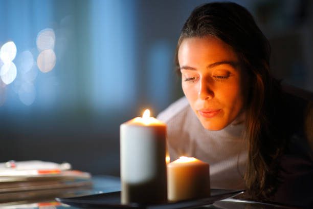 THE SCIENCE OF SCENTED CANDLES: HOW LONG DO THEY BURN?