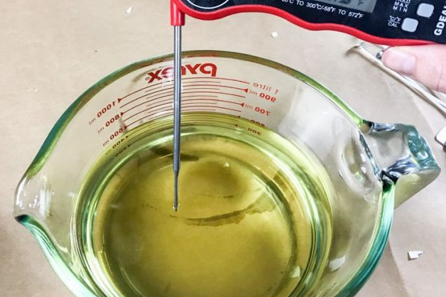 When to add fragrance oil to soy wax in candle making？