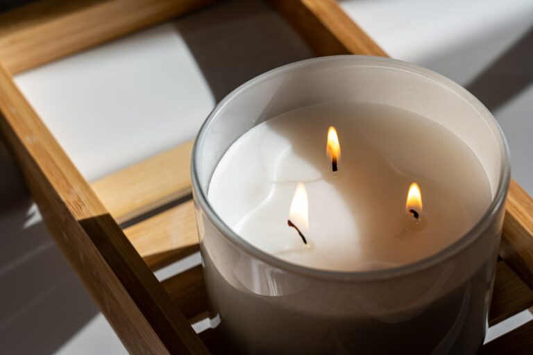 Which Is The Best Candle Wax To Use For Scent Throw？